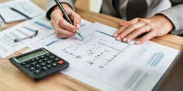 Schuldenmanagement und Sparmethoden: Tipps für smarte Finanzen